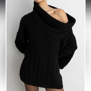 OVERSIZED SLOUCHY OFF THE SHOULDER SWEATER